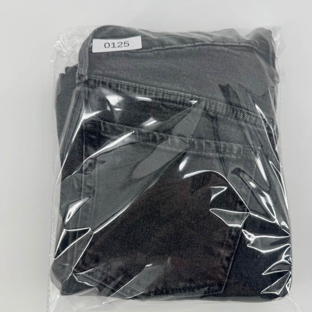 Old Navy High Rise O.G. Straight Leg 90s Minimalist Black Wash Jeans Size 6 - Picture 8 of 9